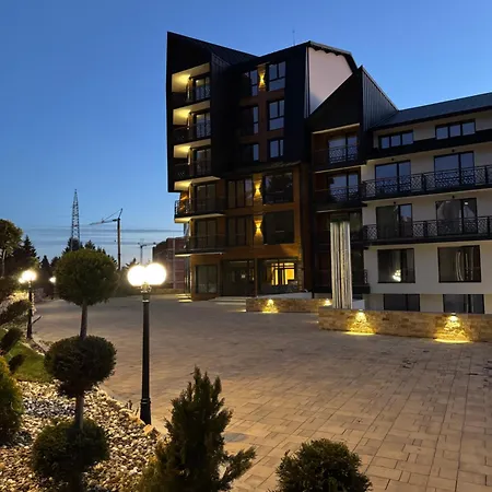 Pine Hill アパート コパオニク