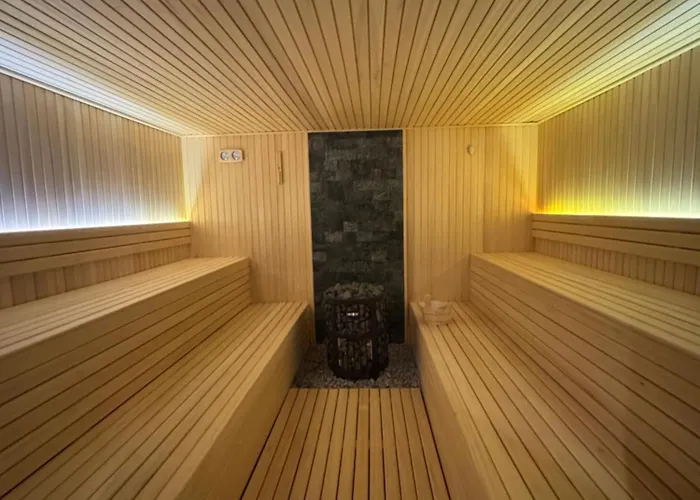 Pine Hill アパート *