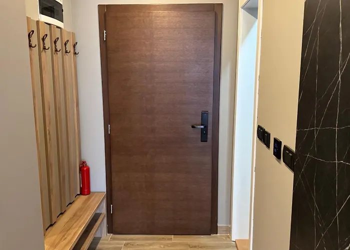 アパート Pine Hill